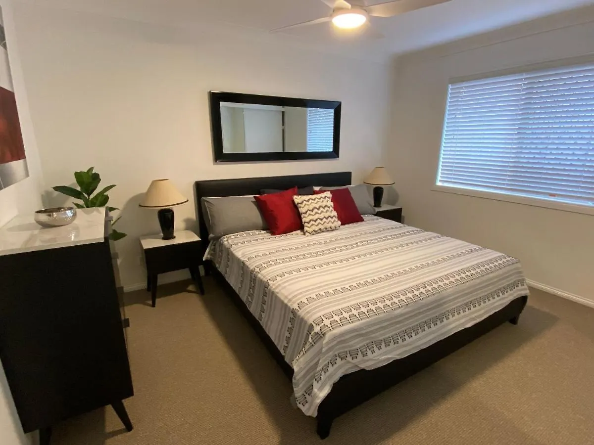 5 Bullando Street Warana Qld Villa Kawana Waters Australia